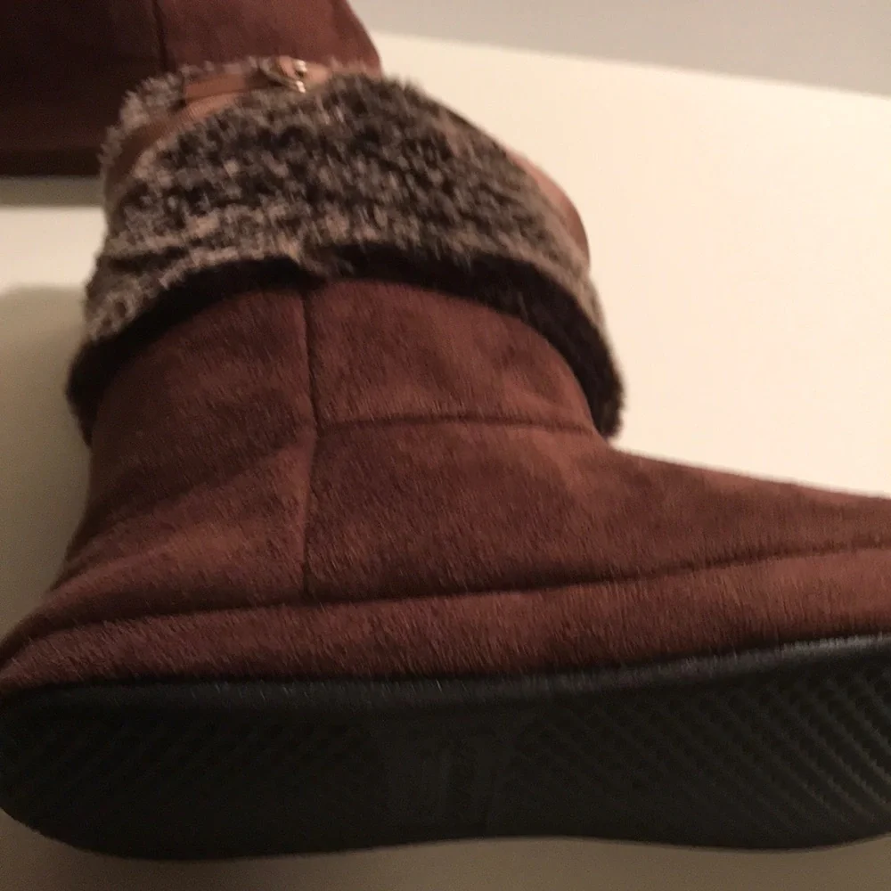Aerosols Brown Faux Fur Ankle Boots size medium NEW